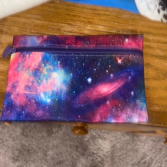 Ipsy Gravity Handbag - Picture 2 of 4